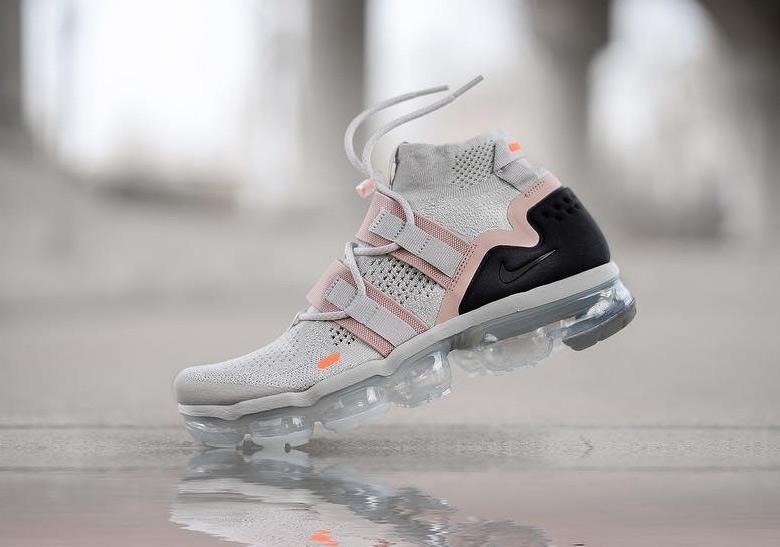 nike-vapormax-utility-pink-trim