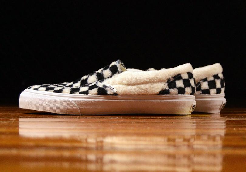 vans-slip-on-checkerboard-fleece-0