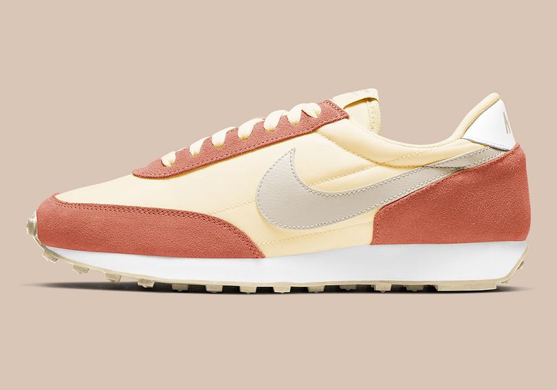 nike-daybreak-wmns-pale-ivory-light-sienna-white-desert-sand-CK2351-106-2