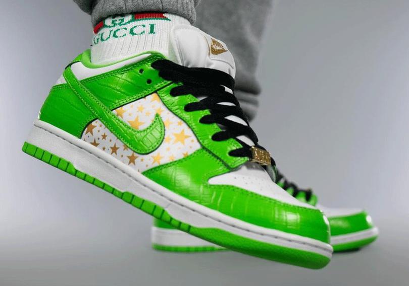 Supreme-Nike-SB-Dunk-Low-Mean-Green-DH3228-101