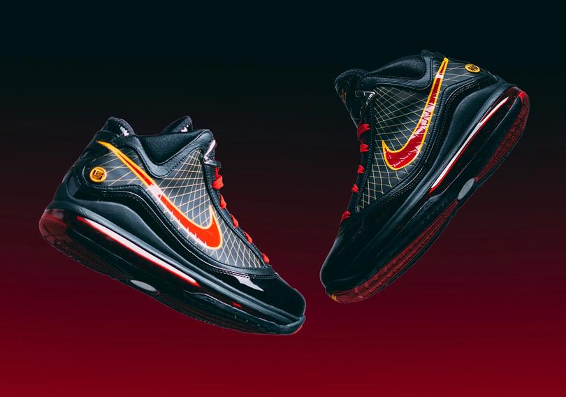 Nike-LeBron-7-CU5646-001-2